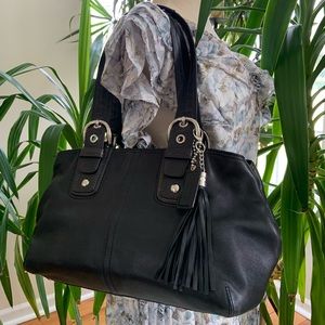 Excellent Coach shoulder carrier